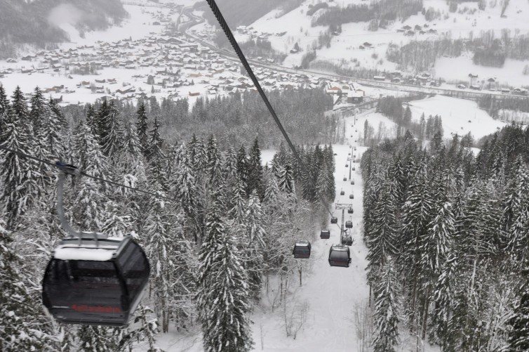 Relaxing comfortable gondola rides