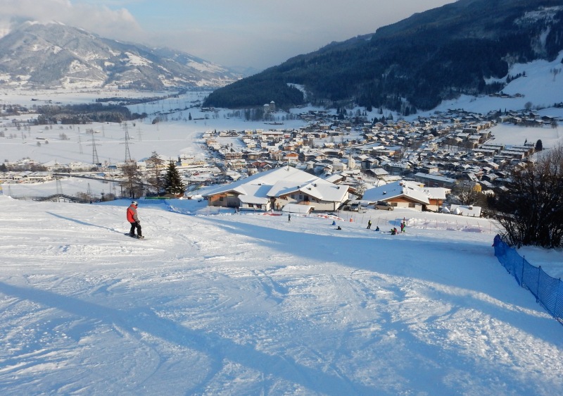 Kaprun sits snugly at the base of Maiskogel & is connected to Kitzsteinhorn by gondola