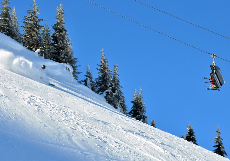 Earlybirds find the best powder at Kitzbühel is always under the Steinbergkogel chairlift!