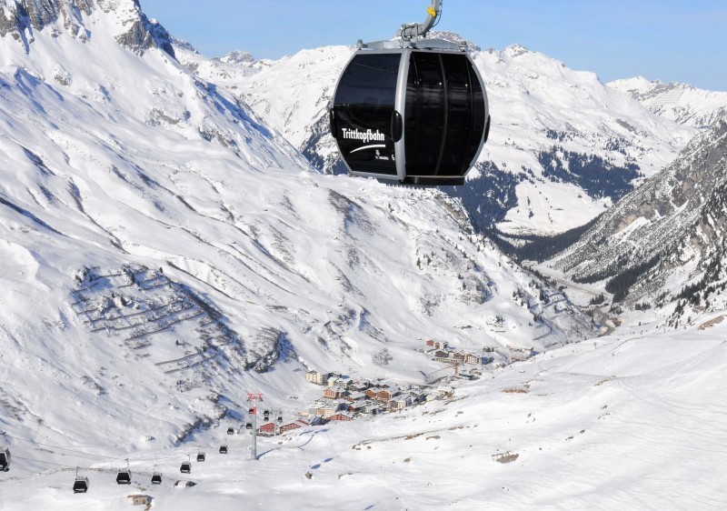 Ski Arlberg connects the region