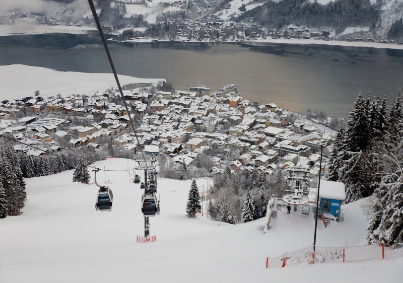 Zell am See is a world-class combo of lake, town, lifts, mountain, snow & skiing