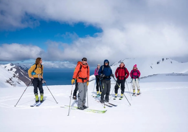 Troll Peninsula Backcountry Ski Touring, Summit Heliskiing