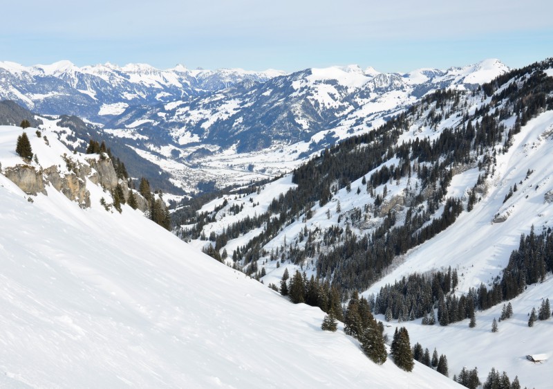 Off-piste terrain at Gstaad below Saanersloachgrat is tempting, but beware the 