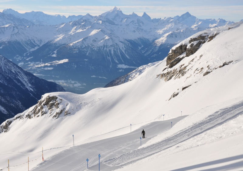 Lauchernalp ski resort has nearly 1,7000m of skiable vertical above the Lötschental